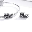 Stříbrný "Mrs." charm